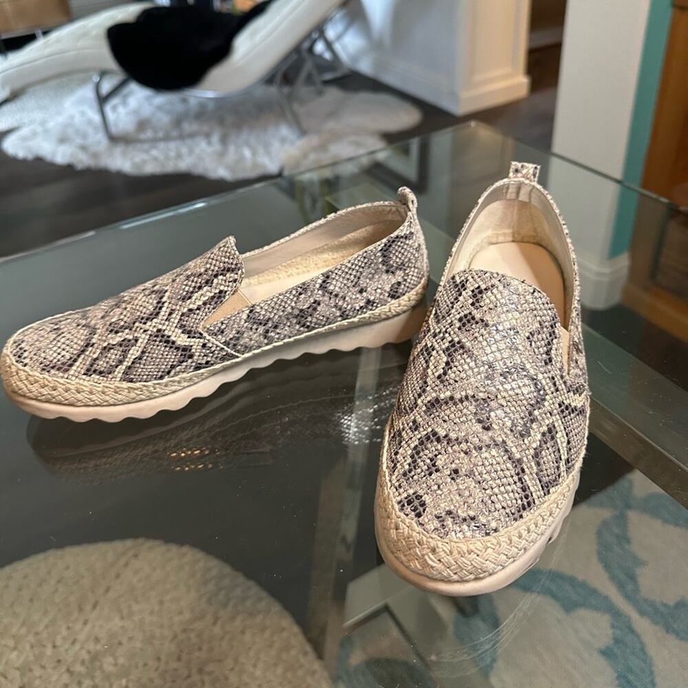 The Flexx snakeskin patterned woman's espadrille sneakers, size 8.5 - Picture 9 of 10